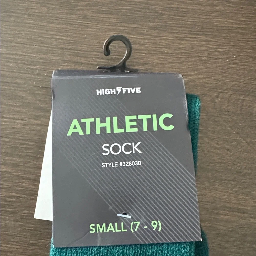 High Five Athletic Socks Green Soccer Knee-Length Tube Socks Size Small 7-9 NEW